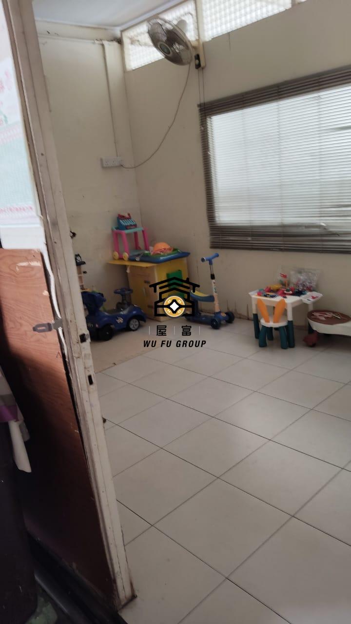 WhatsApp Image 2025-10-14 at 10.28